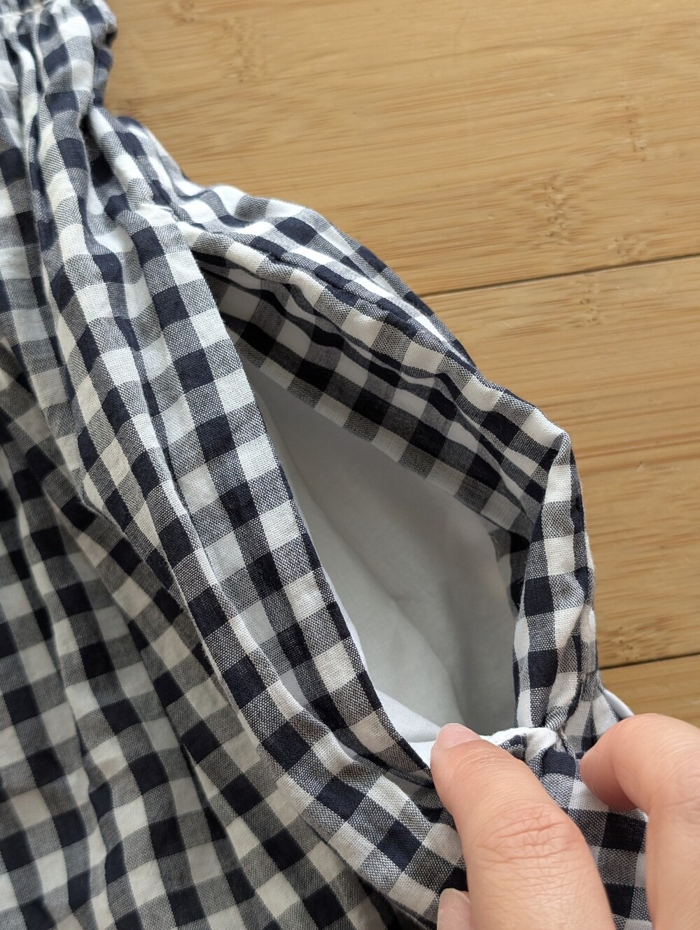 Abercrombie & Fitch Black and White Gingham Smocked Mini Dress - Picture 7 of 9